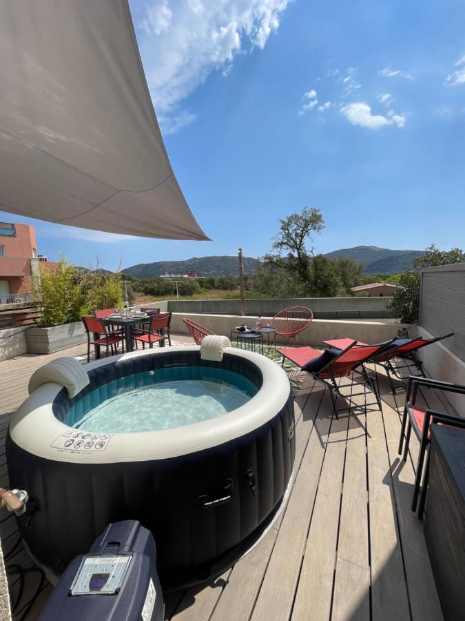 פורטו-וישיו Superbe Appartement Sur Le Port, Jacuzzi, Piscine מראה חיצוני תמונה