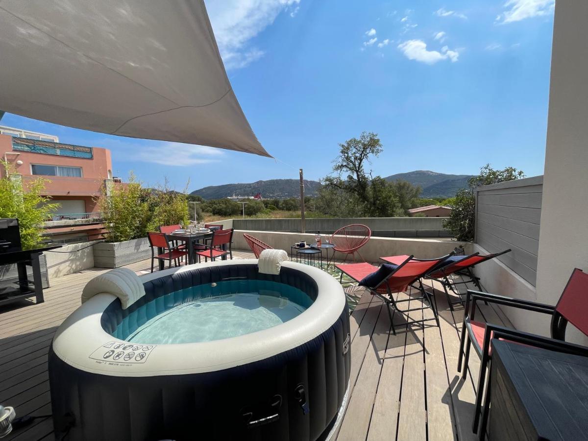 פורטו-וישיו Superbe Appartement Sur Le Port, Jacuzzi, Piscine מראה חיצוני תמונה
